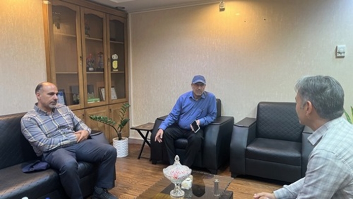 گامی دیگر در مسیر توسعه خدمات درمانی؛ دیدار مدیر بیمارستان شهدای پاکدشت با خیرین شهرستان